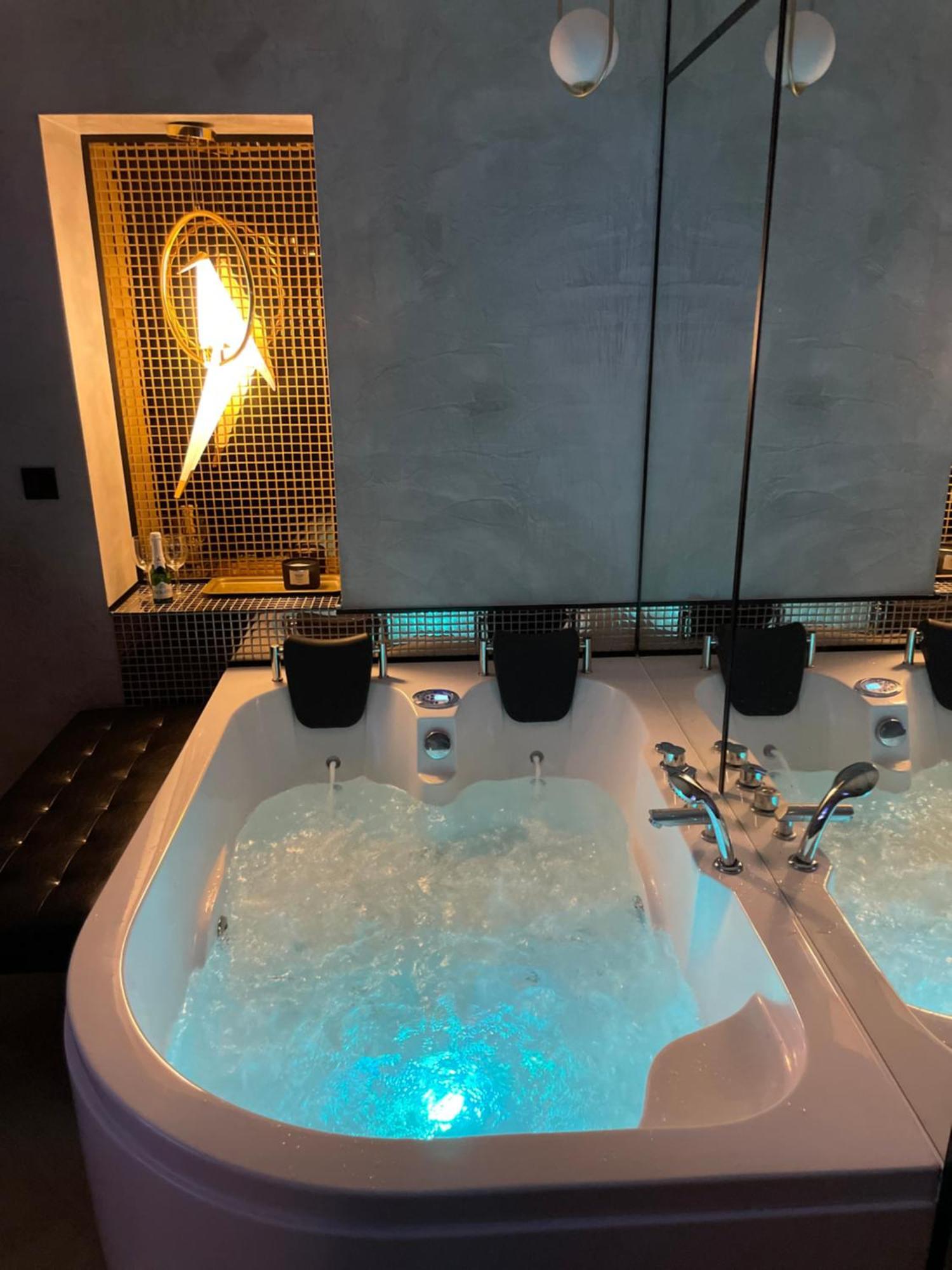 Apartament Z Jacuzzi W Sercu Krakowa 外观 照片